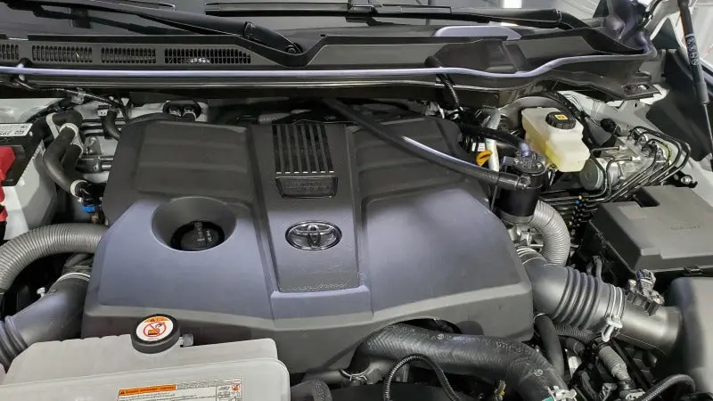 J&Amp;L 2022-2023 Toyota Tundra 3.5L Turbo Oil Separator 3.0 Driver Side - Black Anodized 2