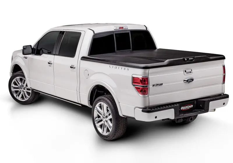 Undercover 22-23 Chevy Silverado 5.9 Ft Elite Bed Cover W/ Multi Flex Tg 1