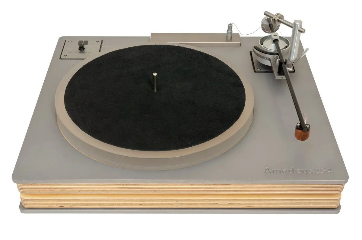 Amadeus 254 Gt By Well Tempered Lab 1