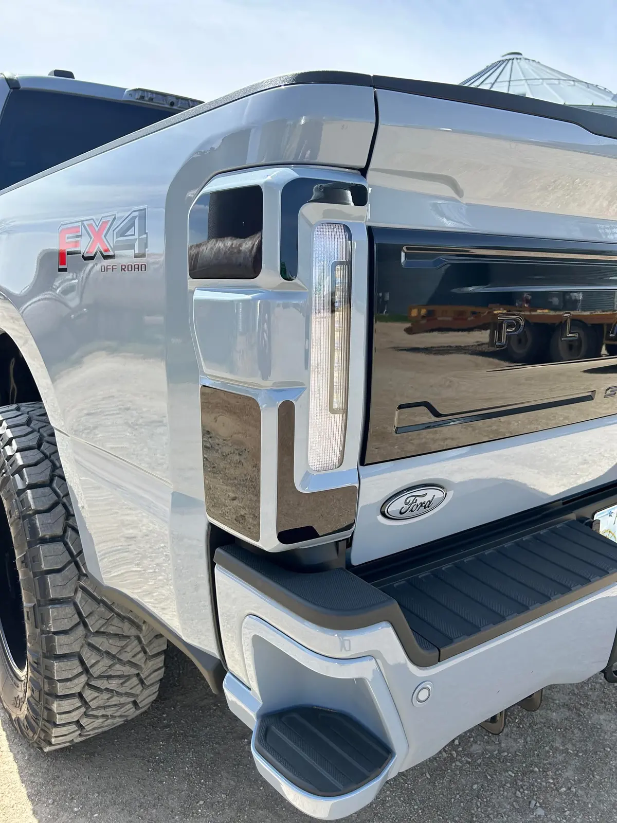 2023+ Superduty Tail Lights 1