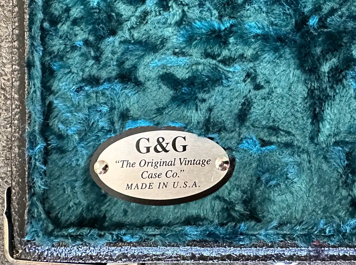 G&G Deluxe Jazz Bass Case Black/Teal Poodle 2