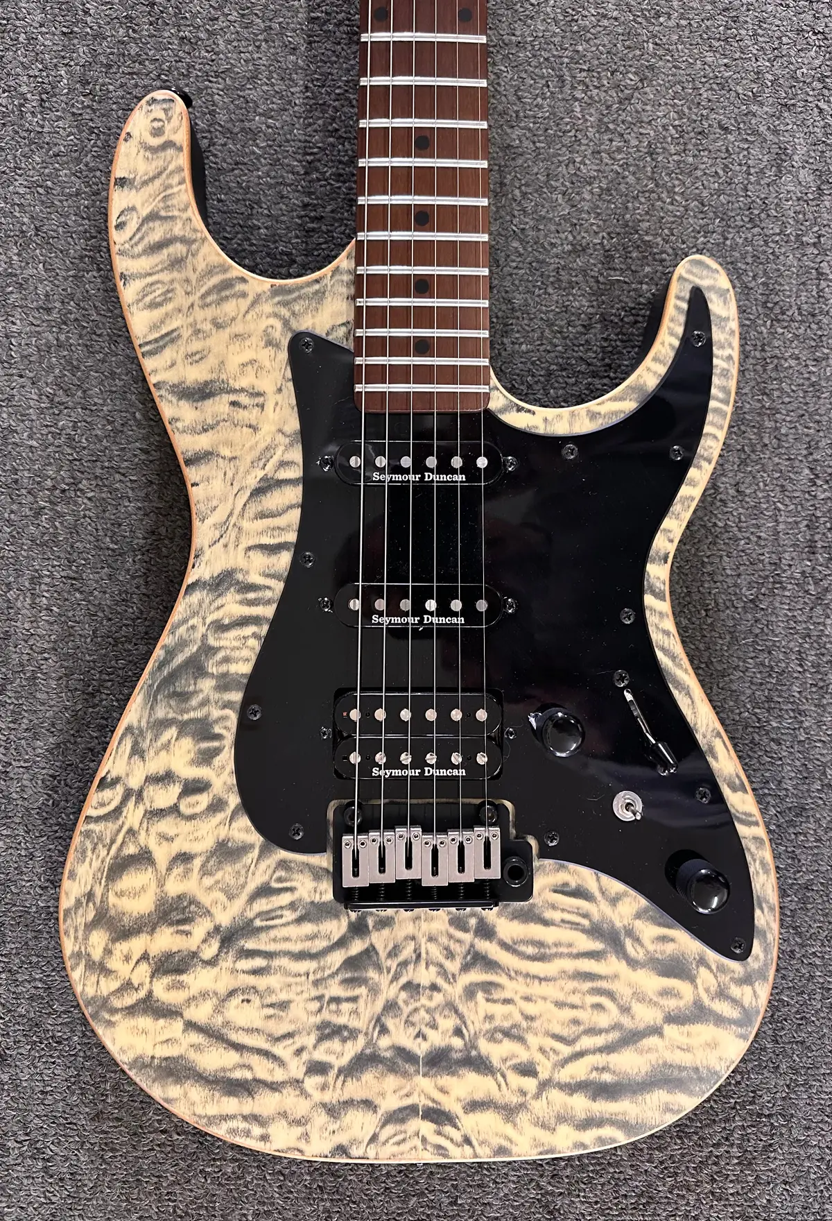 Michael Kelly Mod Shop 67 Hss - Quilted Maple Top Black Wash With Gig Bag 2
