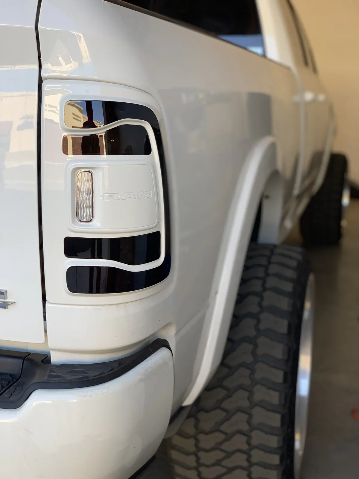 2019-2020 Dodge Ram Oem Led Tail Lights 1