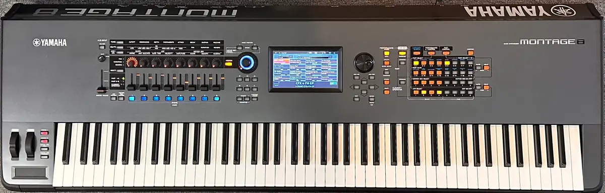 Yamaha Montage-8 88 Key Workstation Synthesizer-Skb Rolling Case-Brand New Cond 1