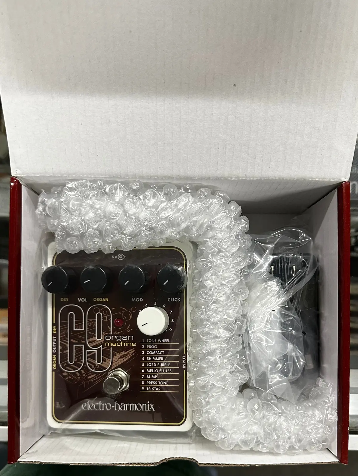 Electro-Harmonix C9 Organ Machine Guitar Effect Pedal 2