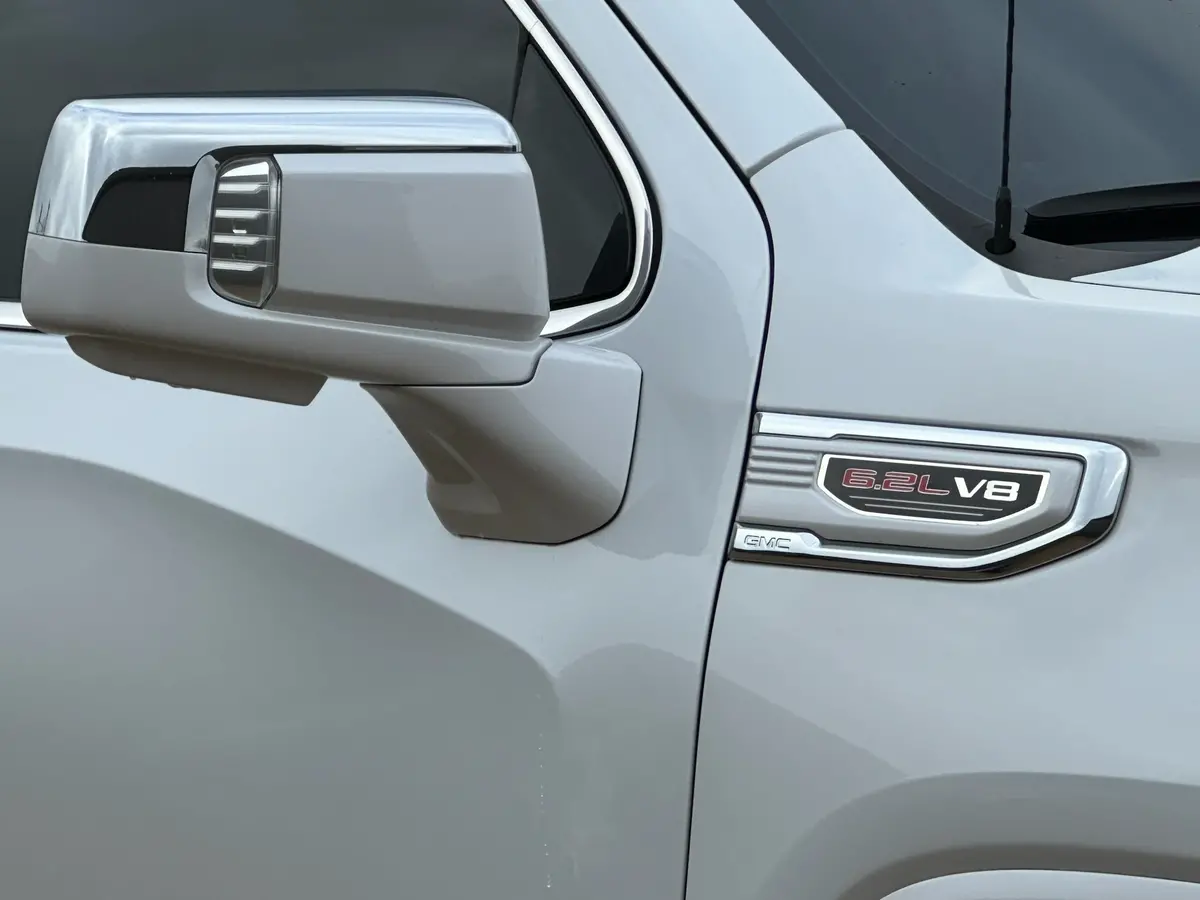 2019-2024 Gm 1500 Style Mirrors Colormatched 1