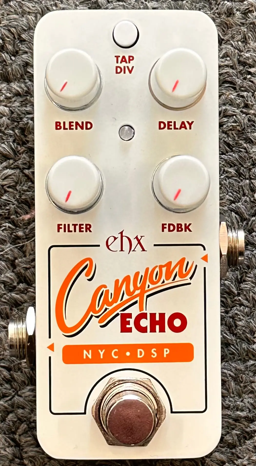 Electro-Harmonix Ehx Pico Canyon Echo Digital Delay 1
