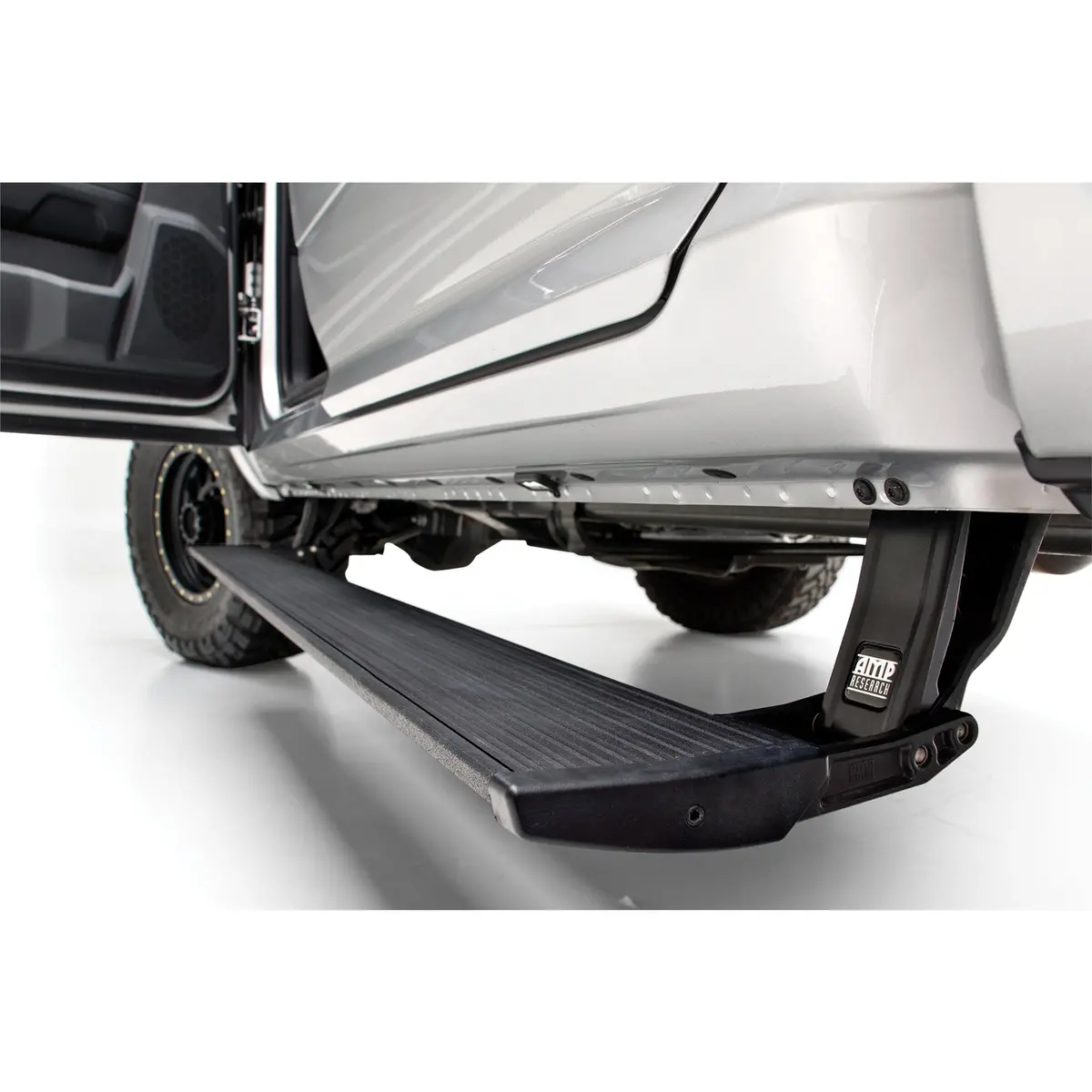 Powerstep Plug-N-Play Retractable Running Boards 1