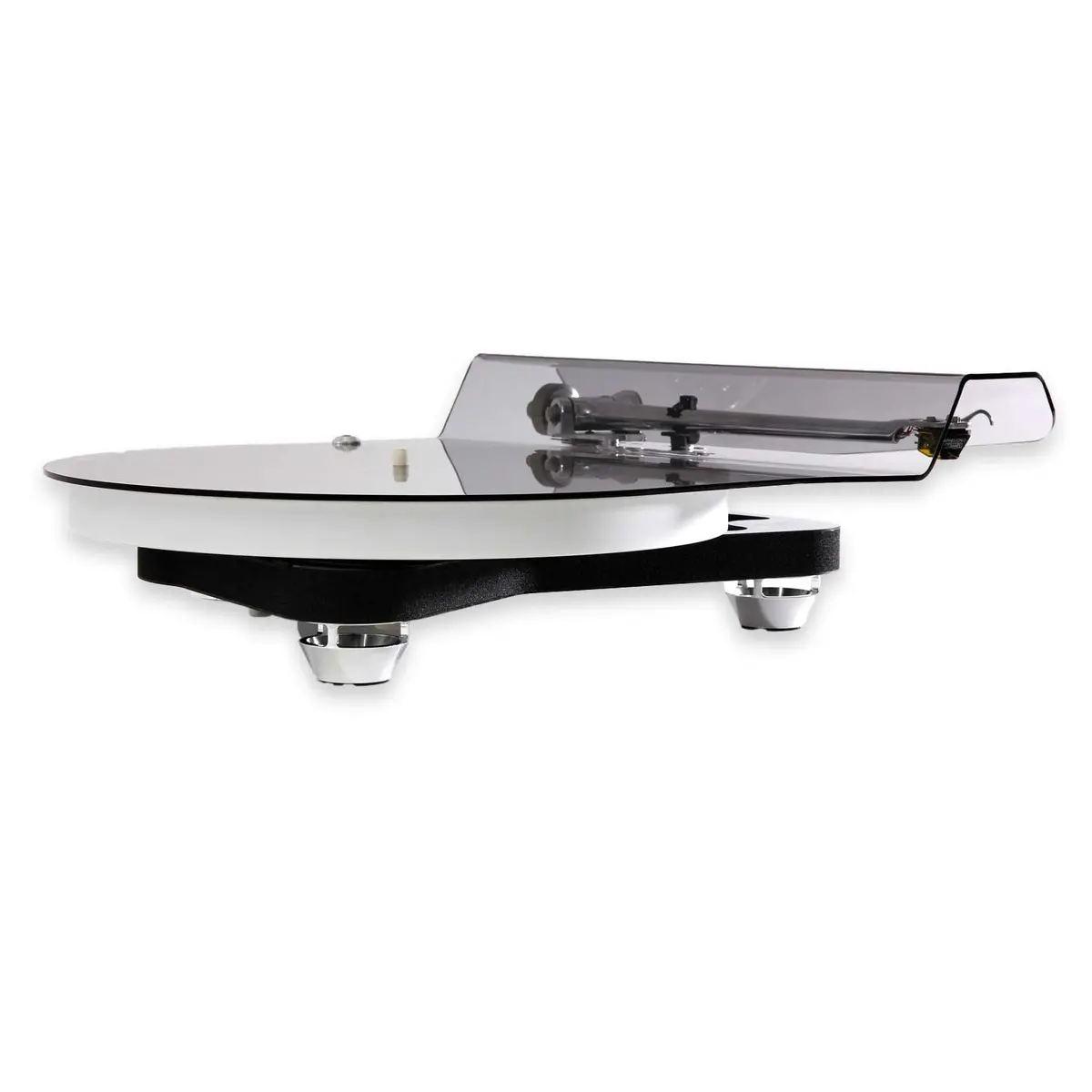 Rega Naia Reference Turntable 2