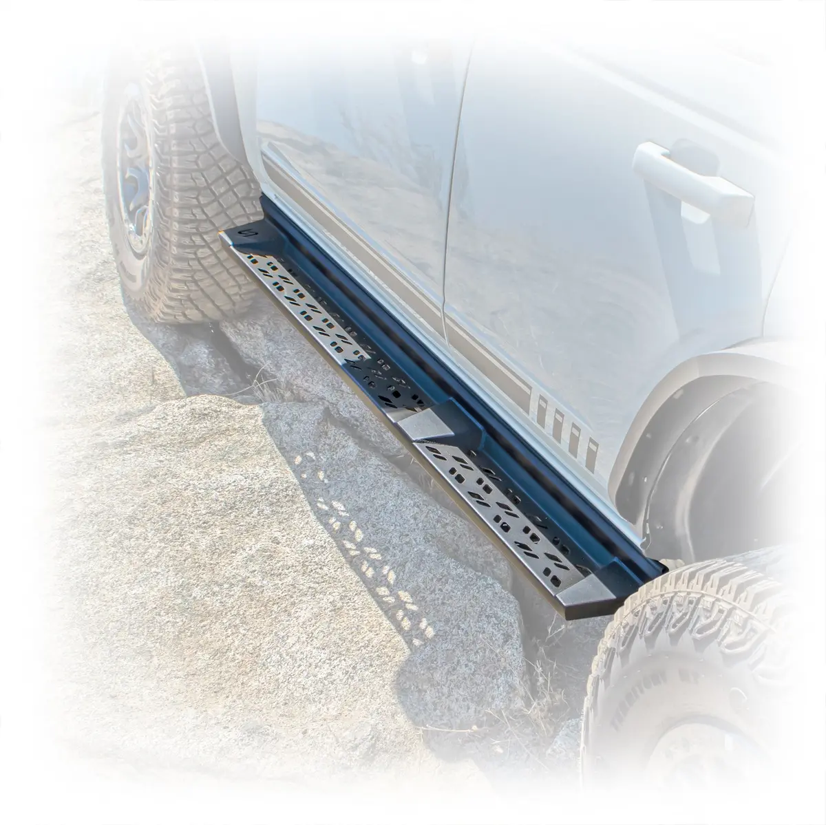 Side Step 4-Door 1