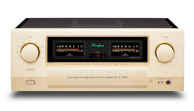 Accuphase E-700 Integrated Amplifier 1
