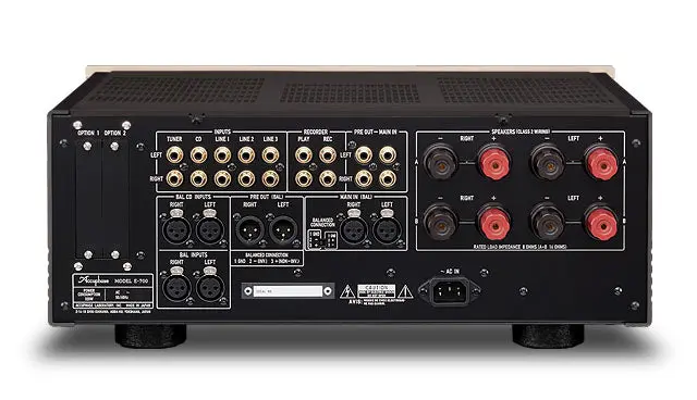 Accuphase E-700 Integrated Amplifier 2
