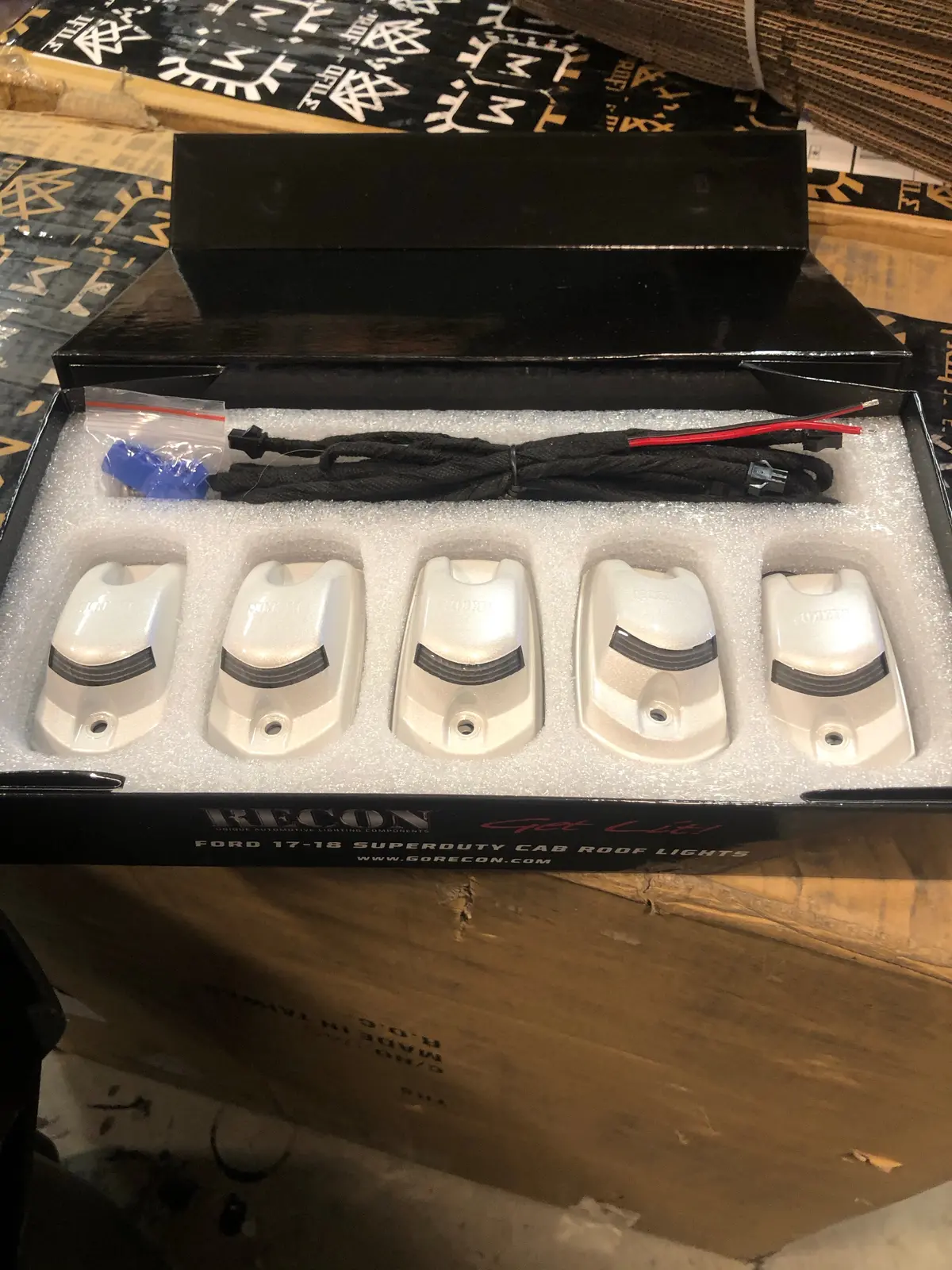 2017-2022 Ford Super Duty Cab Lights 2