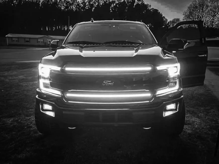 2018-2020 F150 Lariat Grille Lights 2