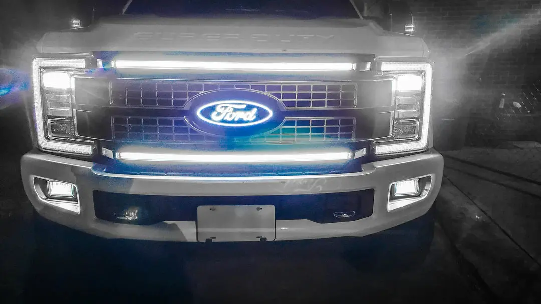 2017-2019 Super Duty Platinum Grille Lights 2