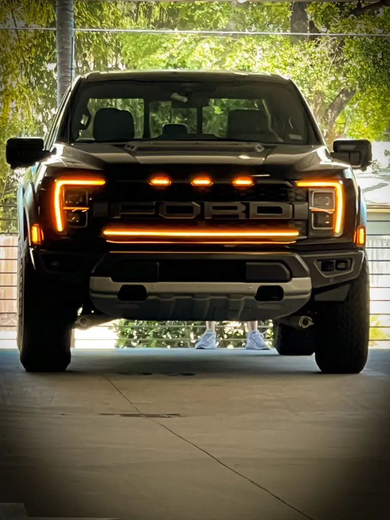 2021-2023 Ford Raptor 3Rd Gen Grille Light 1
