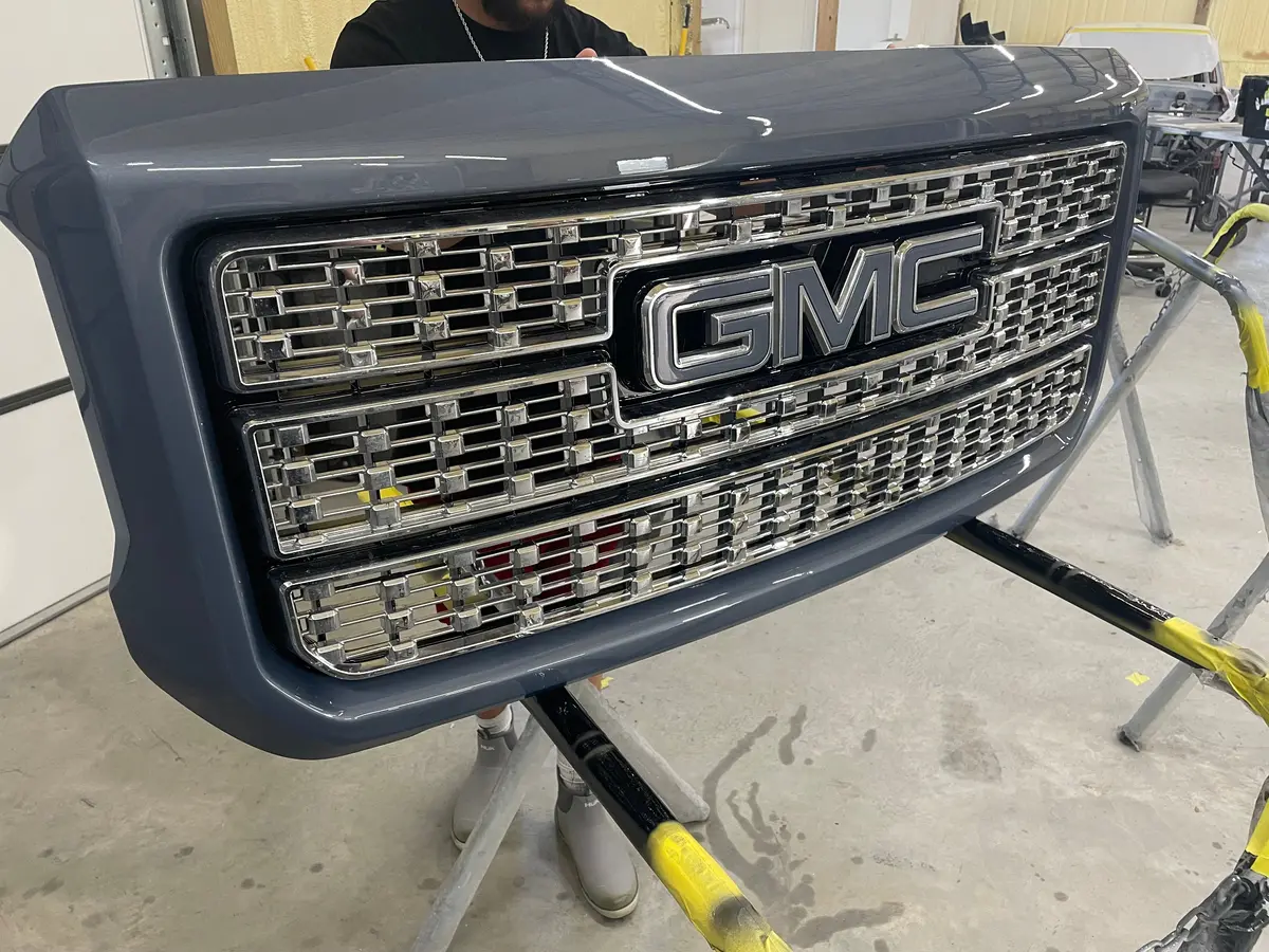 2015-2019 Sierra 2500Hd Denali Grille Colormatched 1