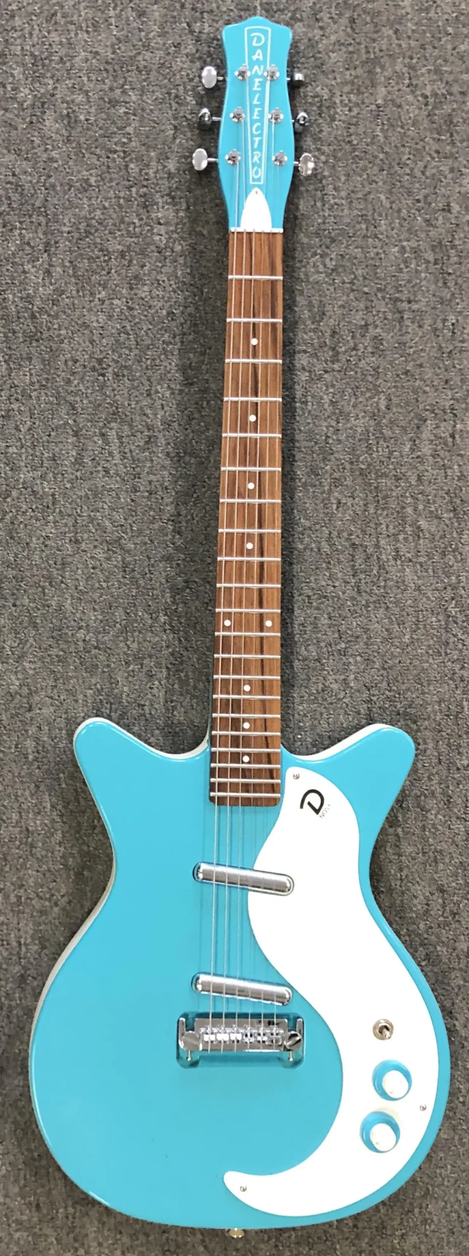 Danelectro D59m-Nos+ Baby Come Back Blue-Pre Owned 1